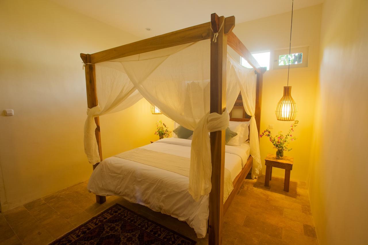 Flowers & Fire Yoga Garden Gili Islands Exterior photo