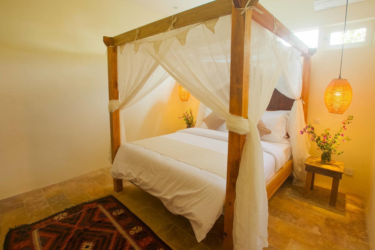 Flowers & Fire Yoga Garden Gili Islands Exterior photo