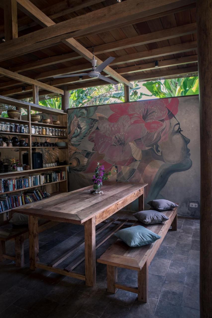 Flowers & Fire Yoga Garden Gili Islands Exterior photo