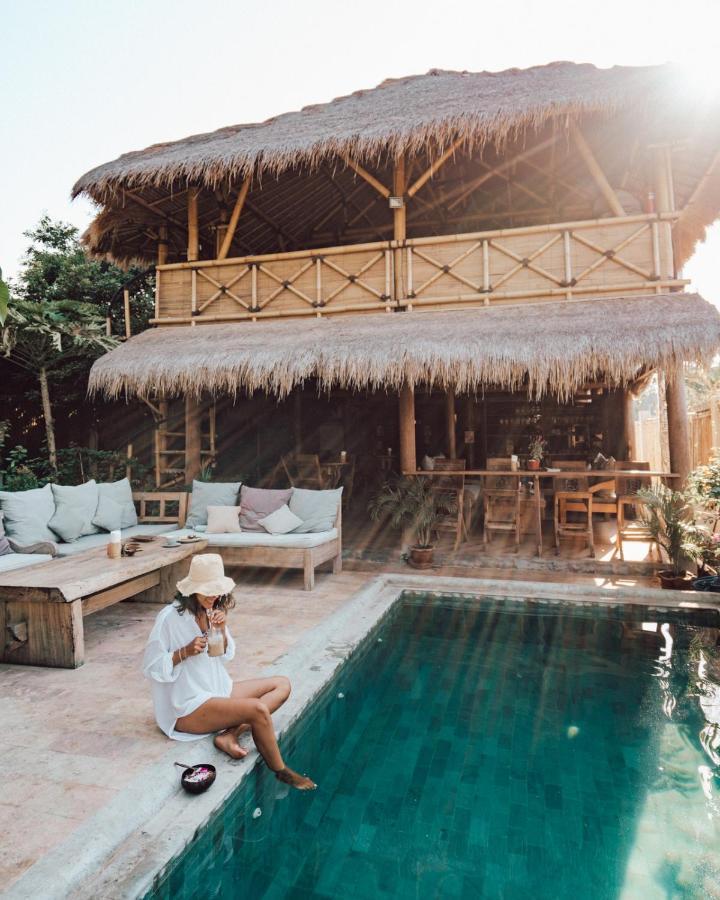 Flowers & Fire Yoga Garden Gili Islands Exterior photo