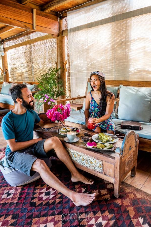 Flowers & Fire Yoga Garden Gili Islands Exterior photo