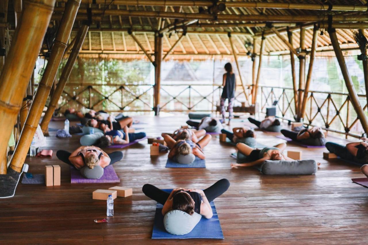 Flowers & Fire Yoga Garden Gili Islands Exterior photo