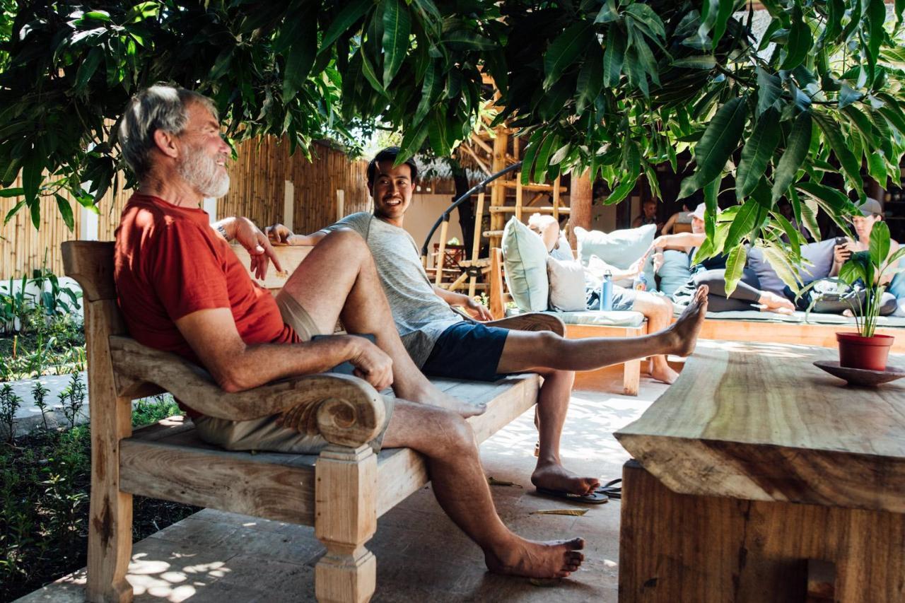 Flowers & Fire Yoga Garden Gili Islands Exterior photo